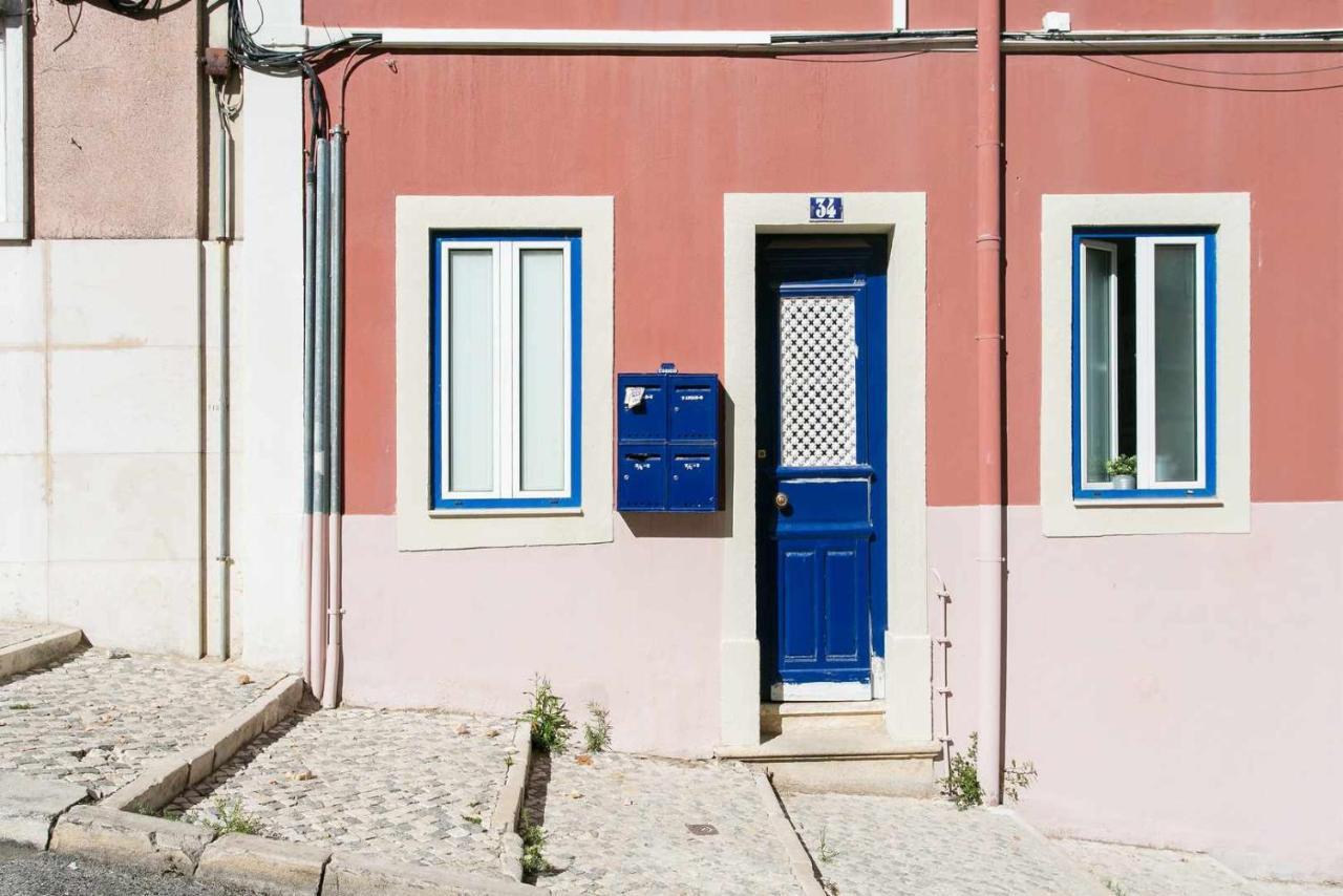 Appartement Charming With Terrace St Amaro Lissabon