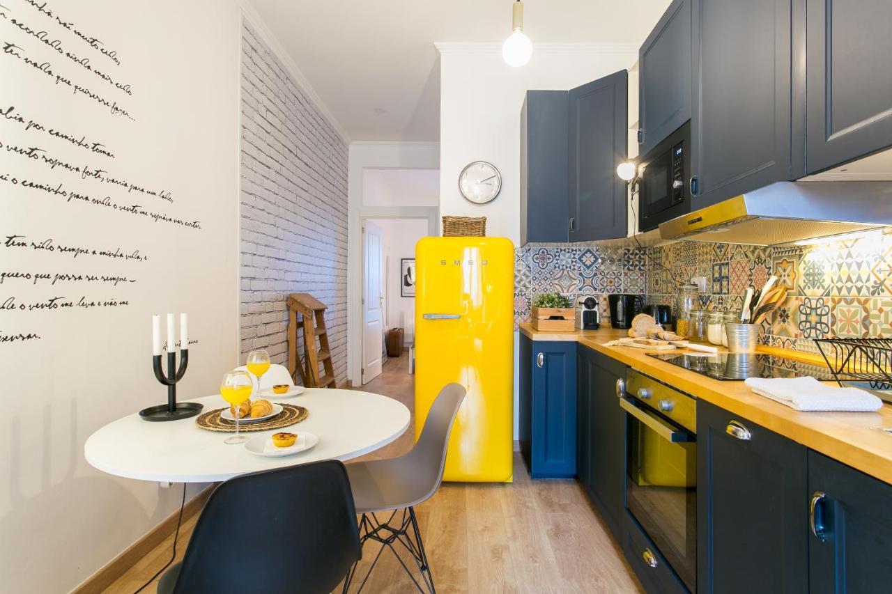 Charming With Terrace St Amaro Apartment Lissabon